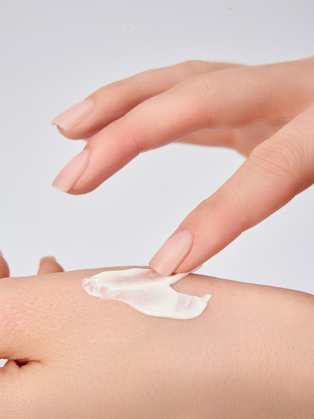Солнцезащитный крем SPF50 для сухой, нормальной и чувствительной кожи лица